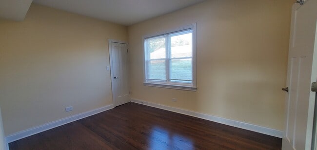 Photo - 4139 W Fletcher St Unidad 2
