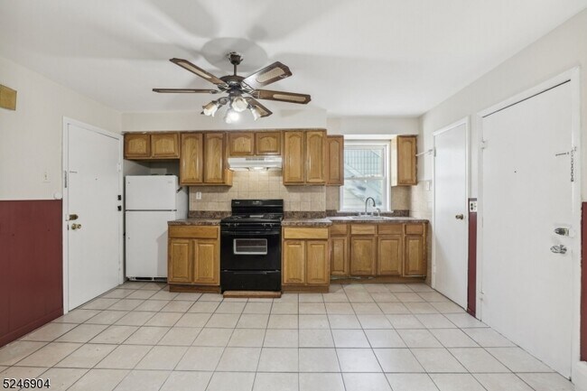 Photo - 416 Walnut St Unit 2