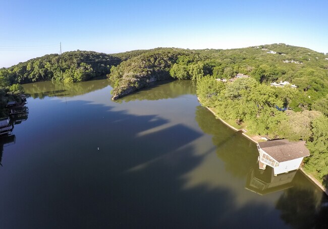 Photo - 1901 Westlake Dr