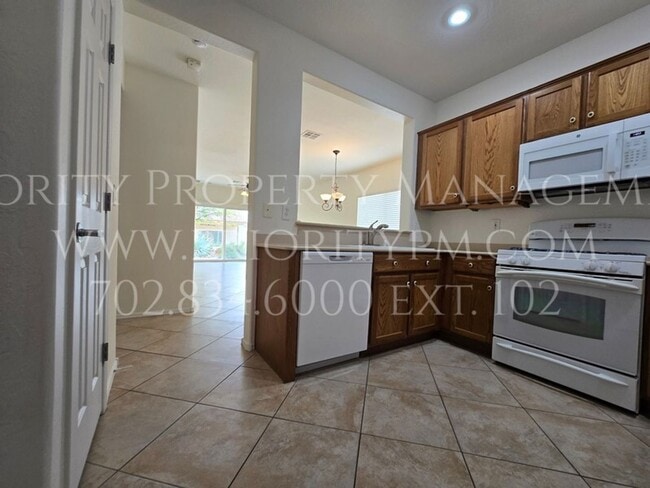 Photo - ~~Sun City Aliante 2 Bedroom + Den ~ 1200+ sq ft