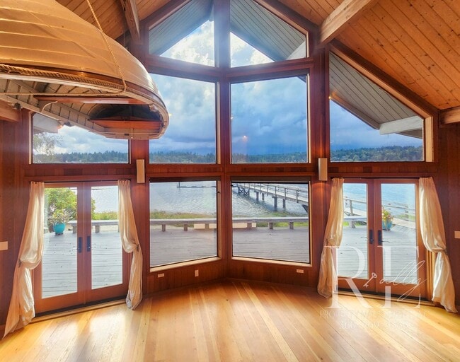 Photo - Waterfront Living in Indianola – Dock, Bea...