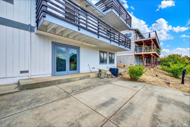 143 Creekview Dr