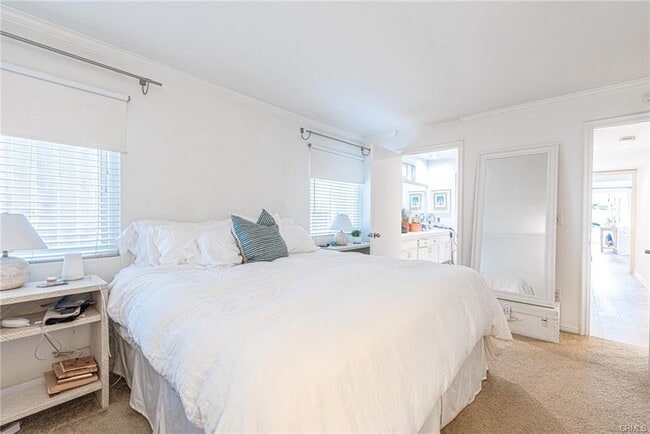 Photo - 719 Poinsettia Ave