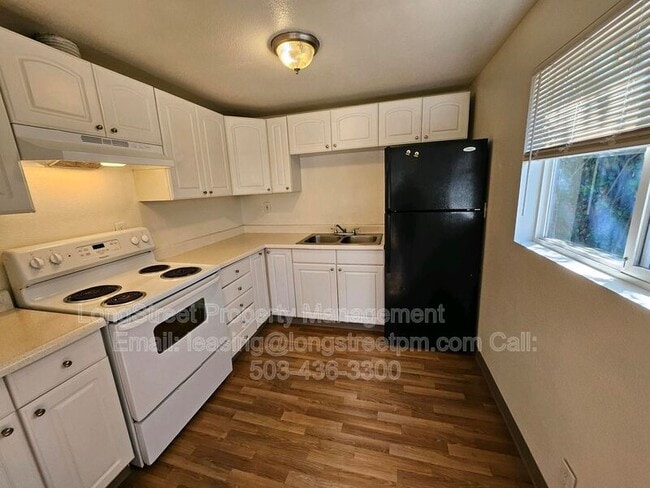 4553 NE 105th Ave