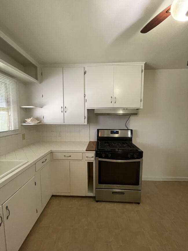 Photo - 1010 Peerman Pl