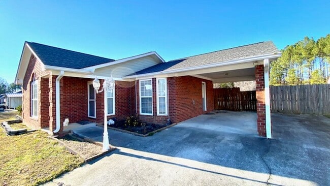 Photo - 703 Elliott Dr NW