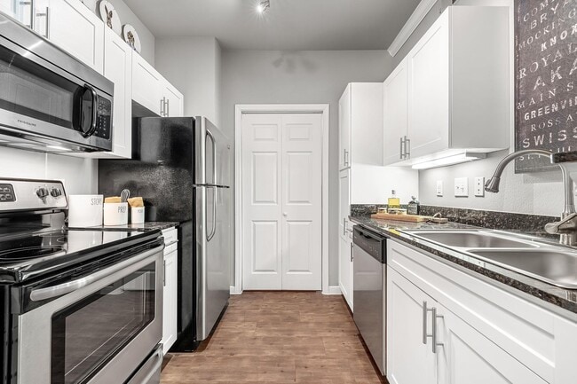 Photo - Marquis at Texas Street