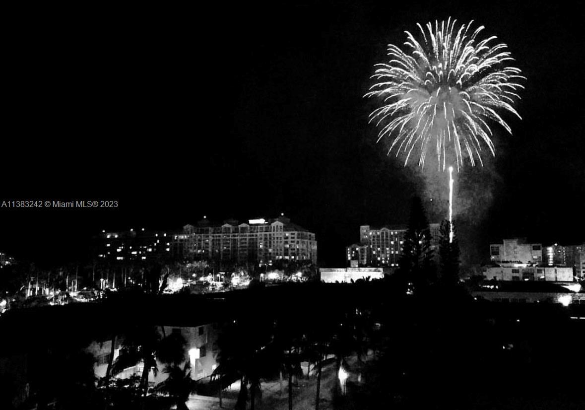 Photo - 575 Crandon Blvd Unit 613