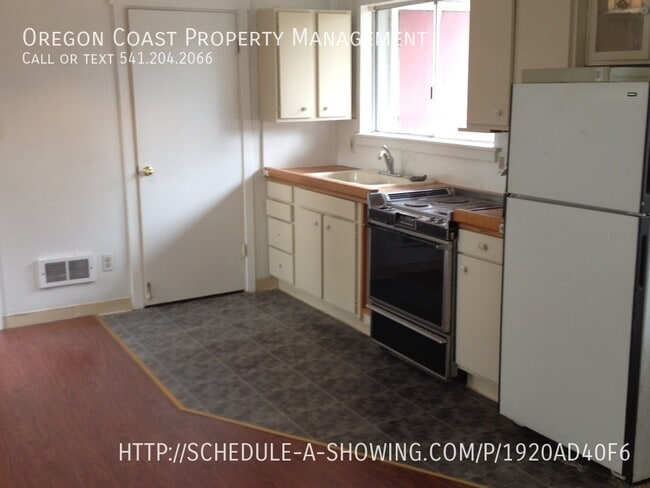 Photo - 213 SE Neptune Ave