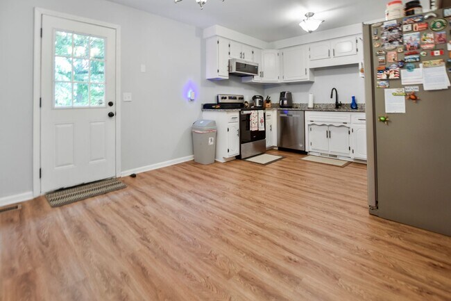 220 Marshall Dr