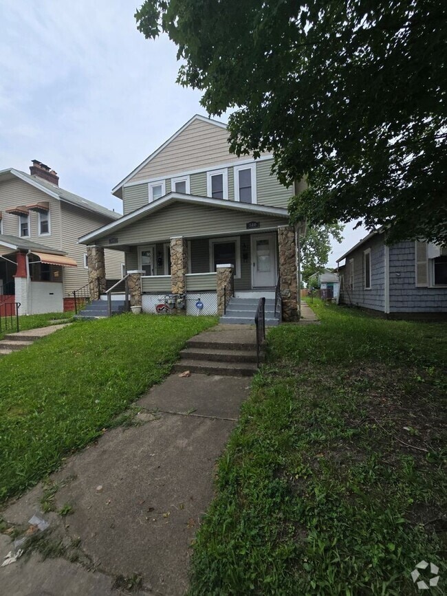 Building Photo - 510-512 N CHAMPION AVE Unit 510 N Champion Ave Rental