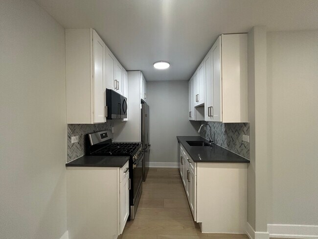 Photo - 516 W Aldine Ave