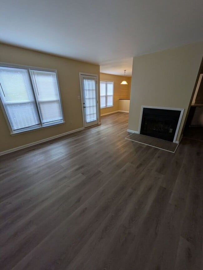 Photo - 2BD/2BA Condo Available Now in Hickory