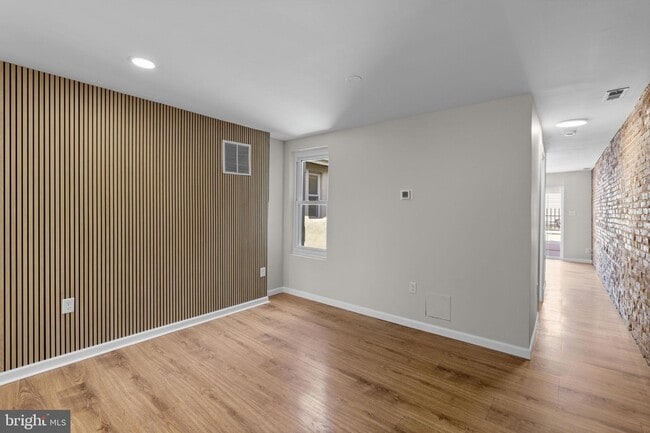 Photo - 1305 Light St