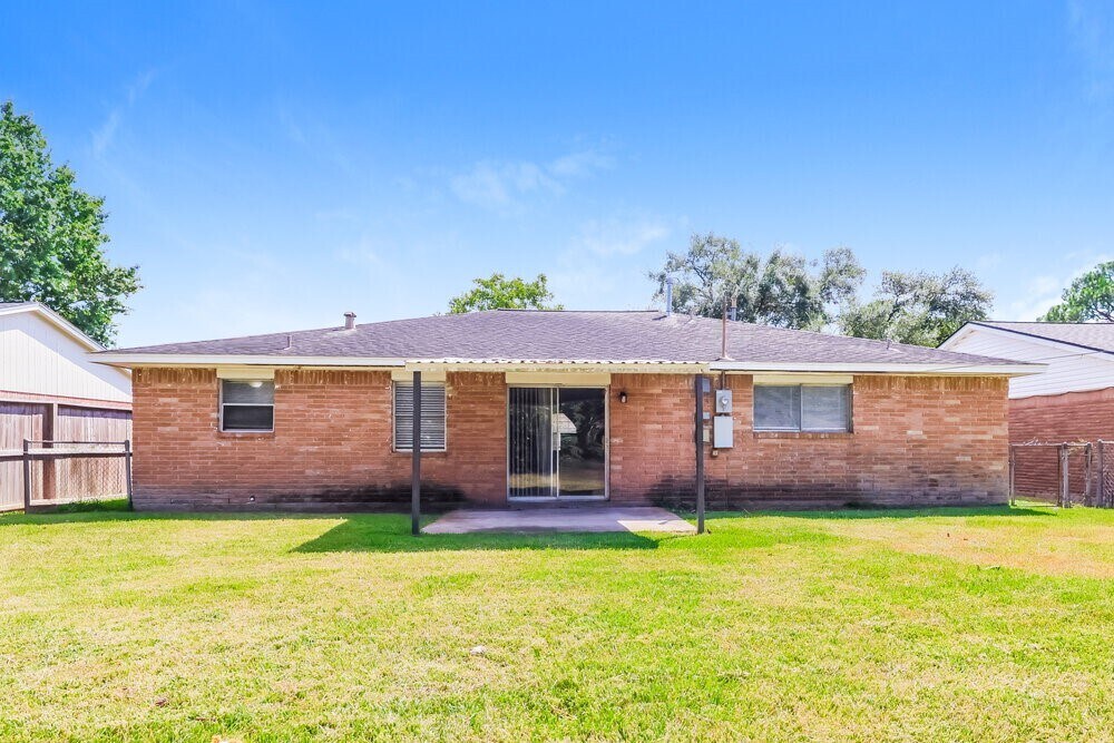 Photo - 807 Sulphur St