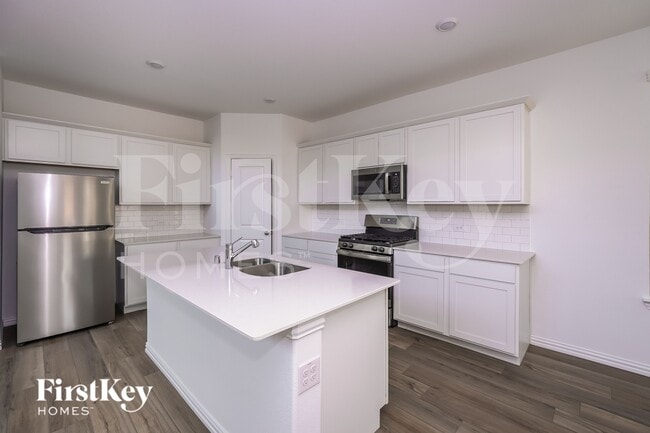 Photo - 10049 Elkhorn Dr