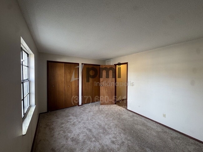 Photo - 90 Stornoway Dr W