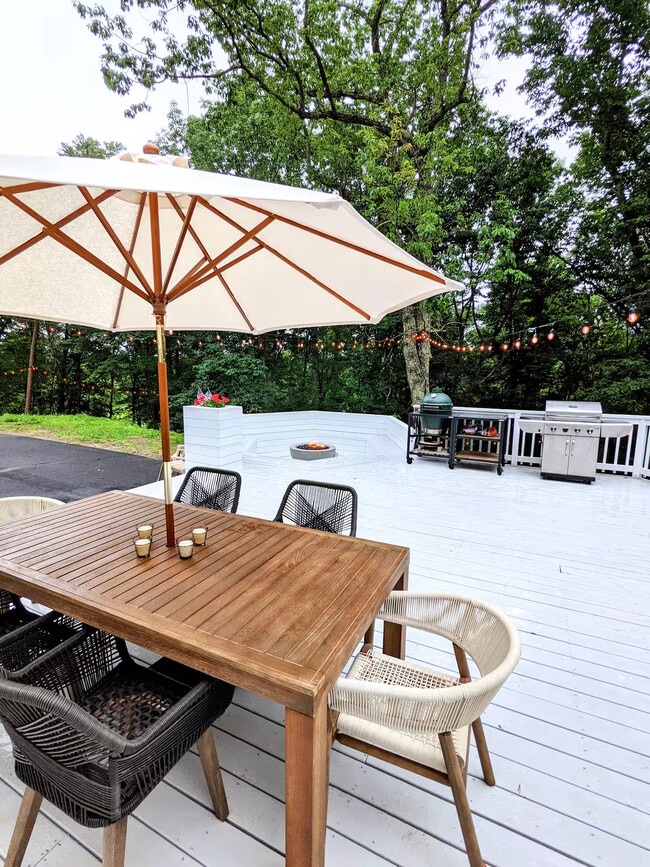 Photo - 1644 Dudley Mountain Rd