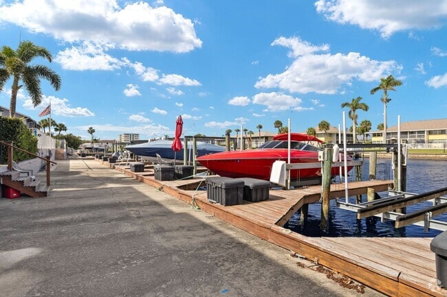 Building Photo - Furnished Gulf Access Canal View Boat Lift... Rental