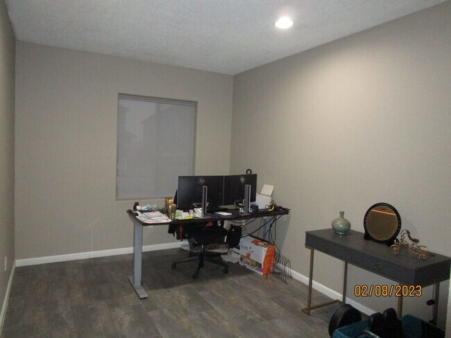 Photo - 3BR 2.5B 2440SF Broadmoor Heights