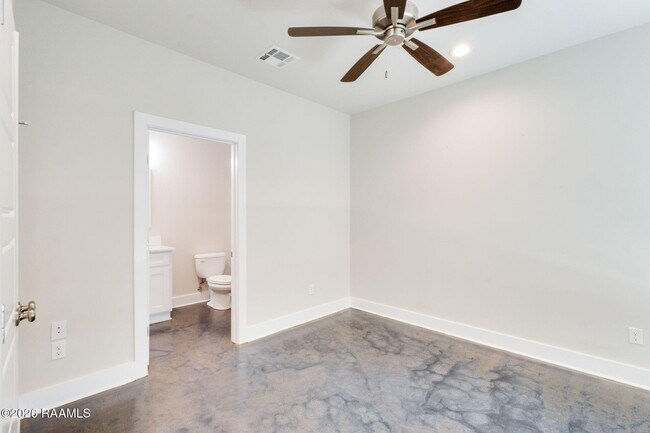 124 Canvasback Dr