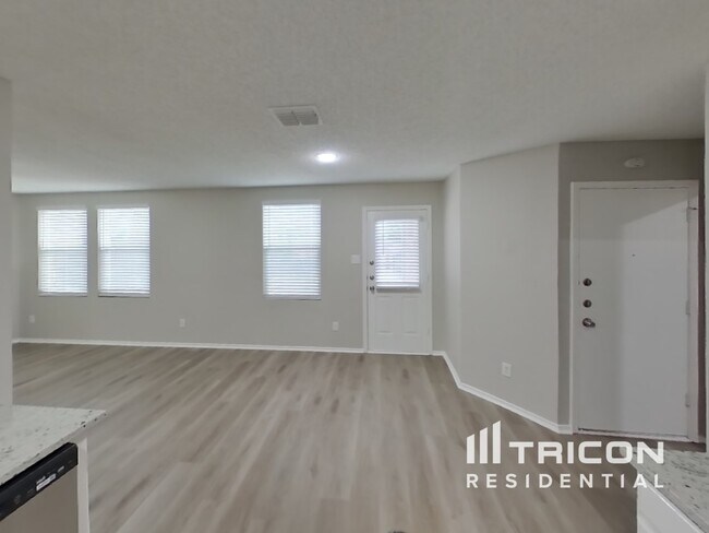 Photo - 2669 Bandera Pl