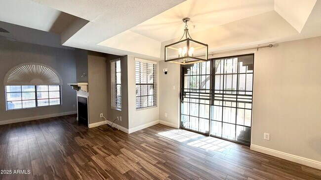 Photo - 1211 N Miller Rd