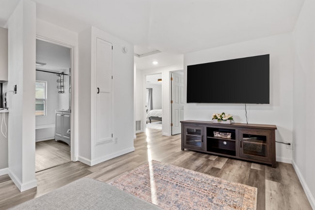 Photo - 3137 33rd Ave S