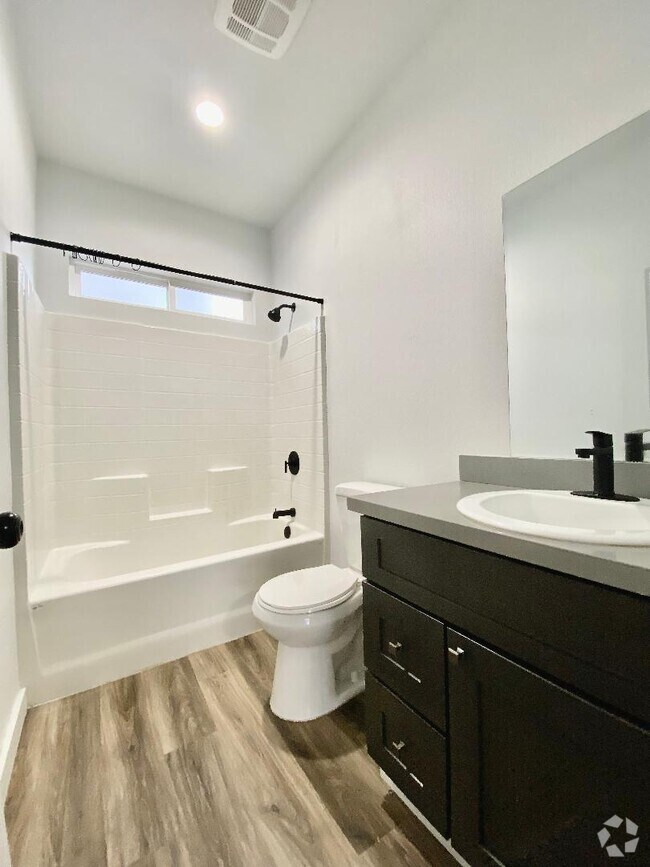 Building Photo - 1022 Villa Way Rental