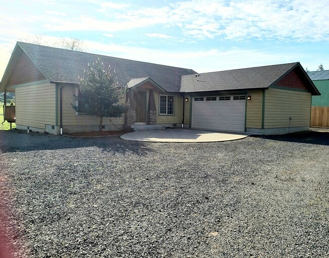 3bedroom 2bath House - 3bedroom 2bath House