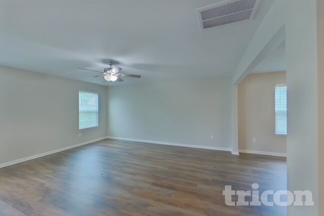 Photo - 139 McMakin Dr