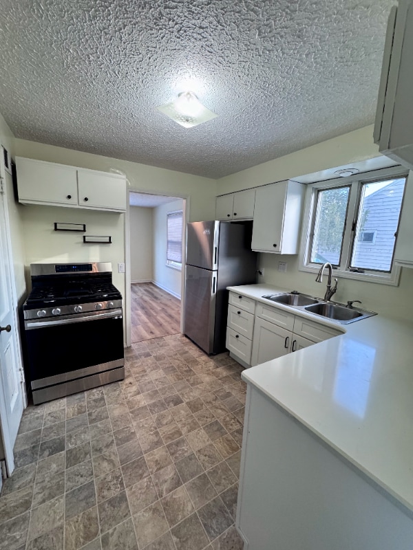 Photo - 196 S Point Dr