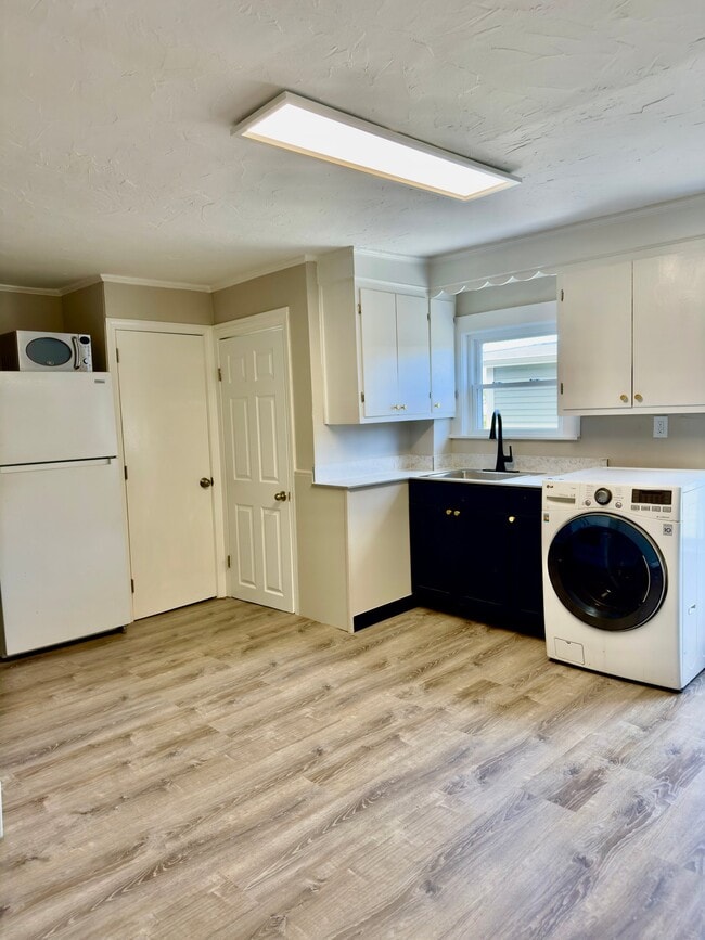 Photo - 103 Powell St Unit 2nd Floor