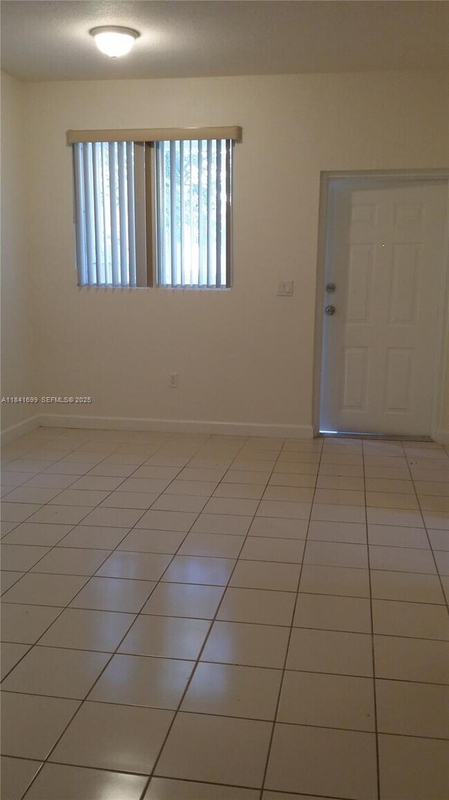 Photo - 1536 SE 26th St Unit 105