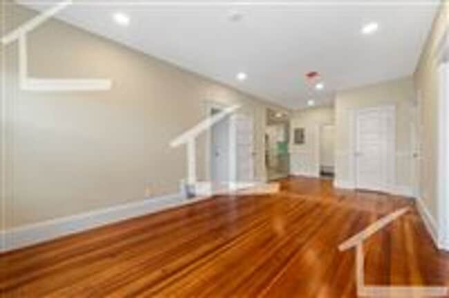 Photo - 50 Brackett St