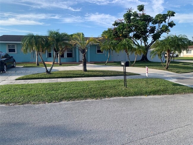 Photo - 14300 SW 105th Ave