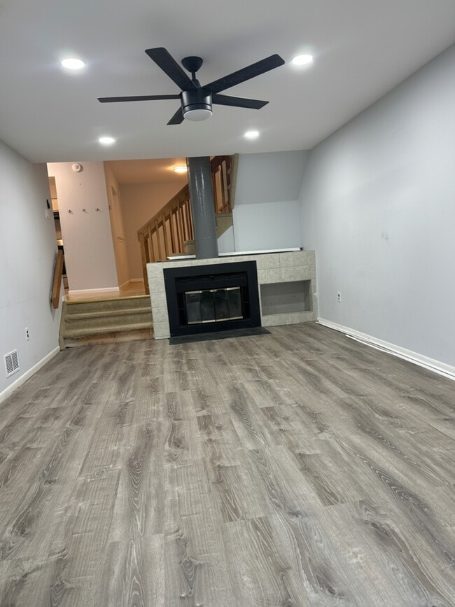 Photo - 1027 Schmidt Ln