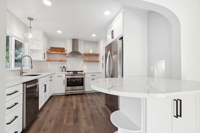 Photo - 1624 Verda St House