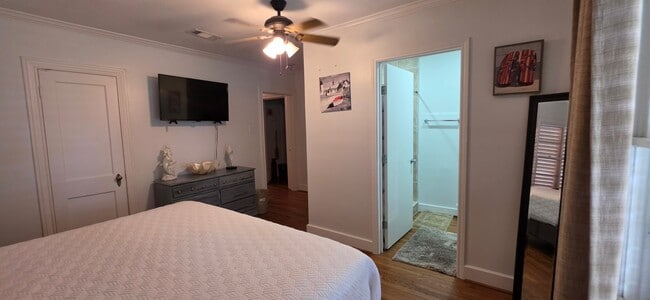Photo - 5023 Ave N 1/2