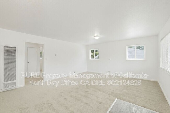 Photo - 781 Dutton Ave