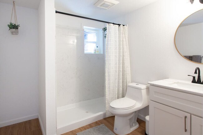 Bathroom - 5116 Fresno Avenue A