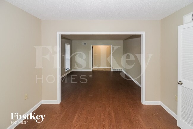 3333 Summerhill Dr