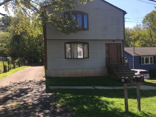 Building Photo - 50 Matthew Rd Rental