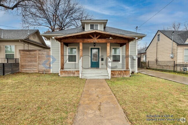 Building Photo - 821 W Twelfth St Rental