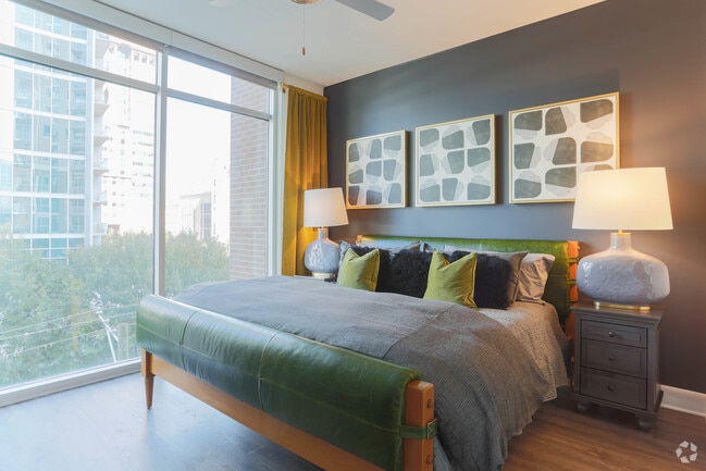 2BR, 2BA - 1,110 SF