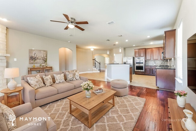 Photo - 604 Kinghaven Dr