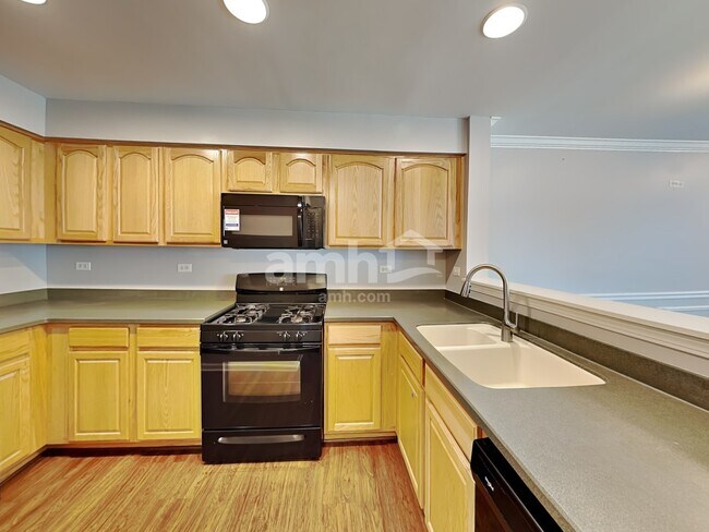 680 Lincoln Station Dr