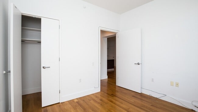 Photo - 836 Bergen St Unidad 207