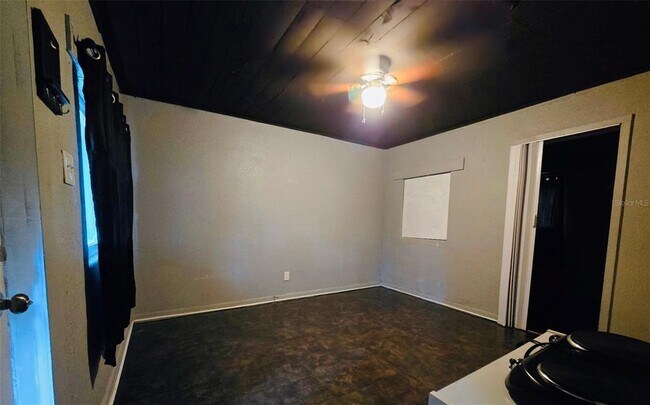 Photo - 8010 SE US Hwy 301 Unit 2A