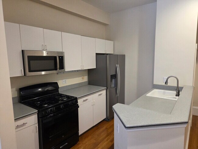 Photo - 183 St Botolph St Unit 2